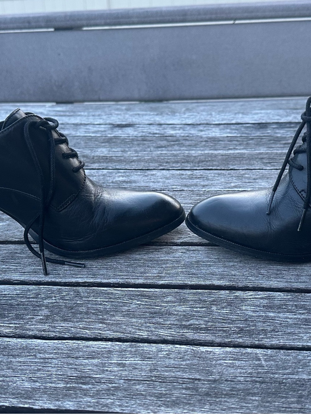 G.H. Bass & Co. Black Leather Lace-Up Heeled Oxfords - Picture 7 of 7